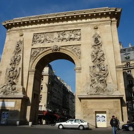 Rent A - Bonne Nouvelle * Paryż