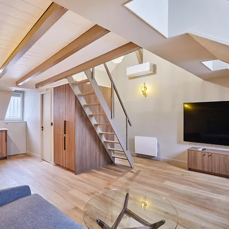 Rent A - Bonne Nouvelle Parigi