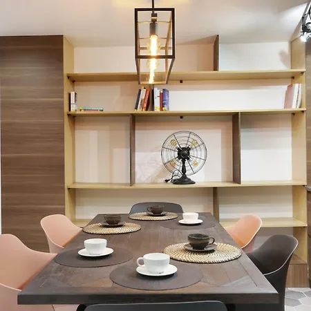 Rent A - Bonne Nouvelle * Parigi