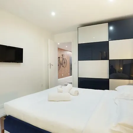 Rent A - Bonne Nouvelle